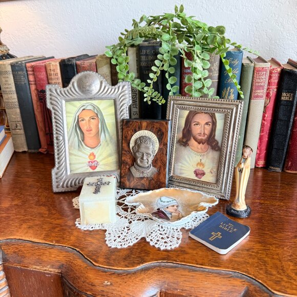 7 Piece Vintage Religious Bundle - Picture 16 of 16